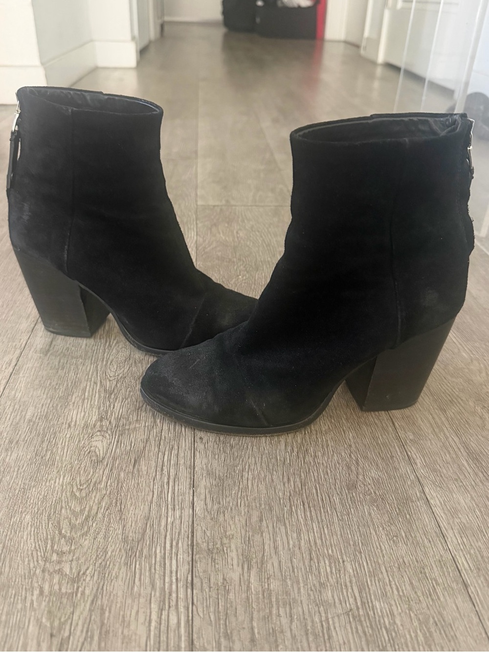 Rag & Bone Black Suede Ankle Booties with Stacked Heel 38.5